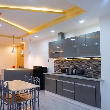 Cozy Entire Condo Unit With Pool Access Angeles Εξωτερικό φωτογραφία