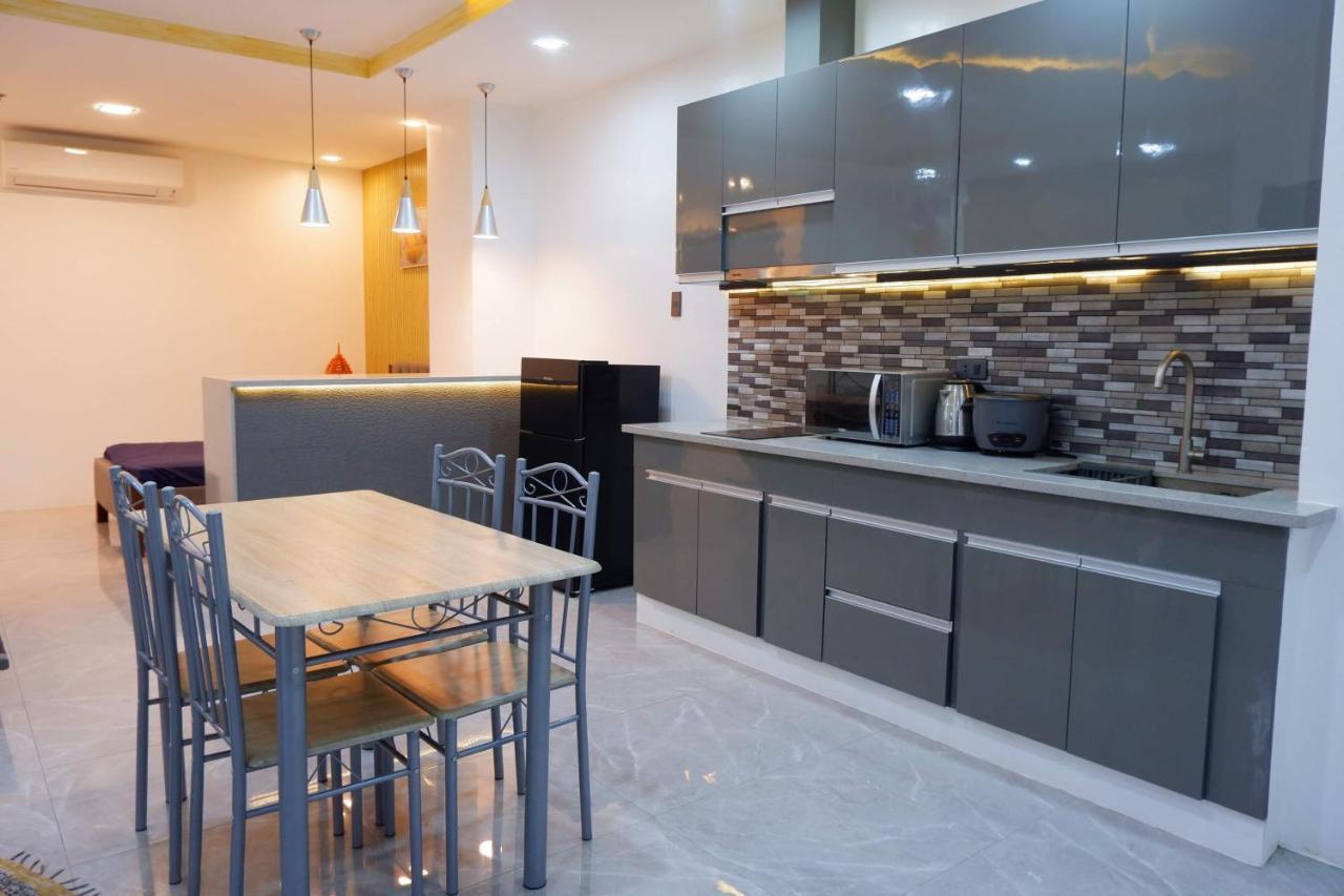 Cozy Entire Condo Unit With Pool Access Angeles Εξωτερικό φωτογραφία